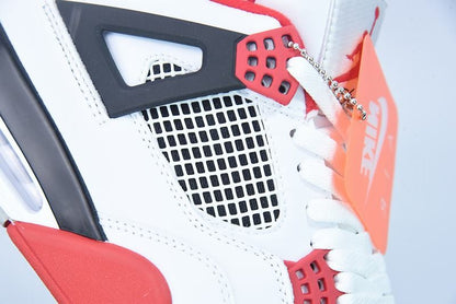 J4 RETRO FIRE RED（2020）