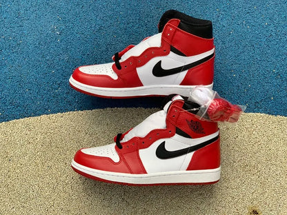 J1 Retro High OG ‘Chicago’