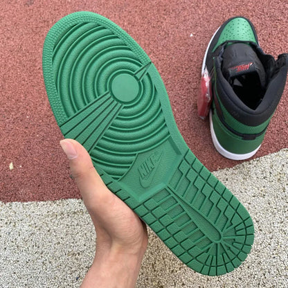 J1 Retro High OG ‘Pine Green 2.0’