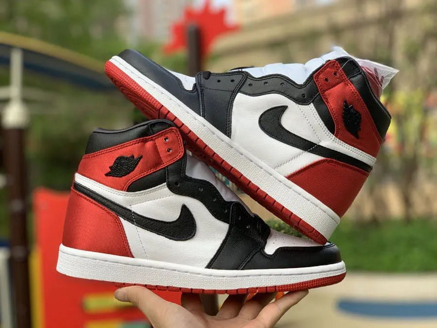 J1 Retro High ‘Satin Black Toe