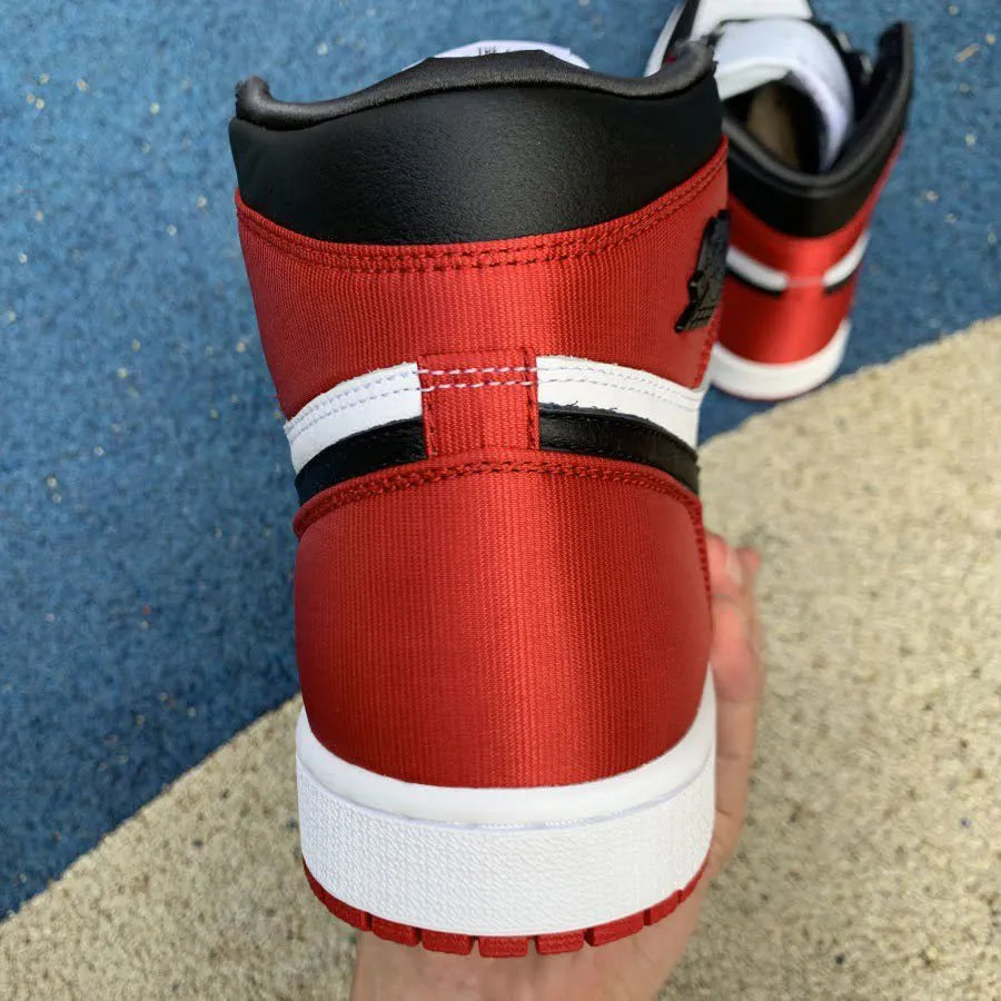 J1 Retro High ‘Satin Black Toe