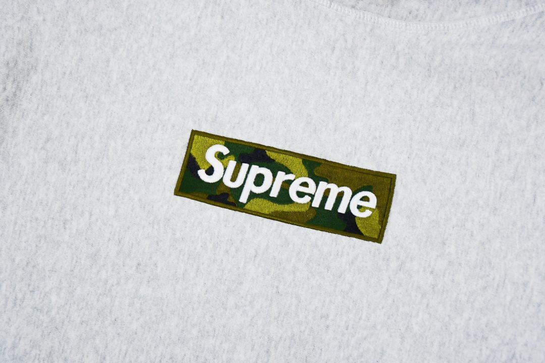 Suprme 23FW Hoodie