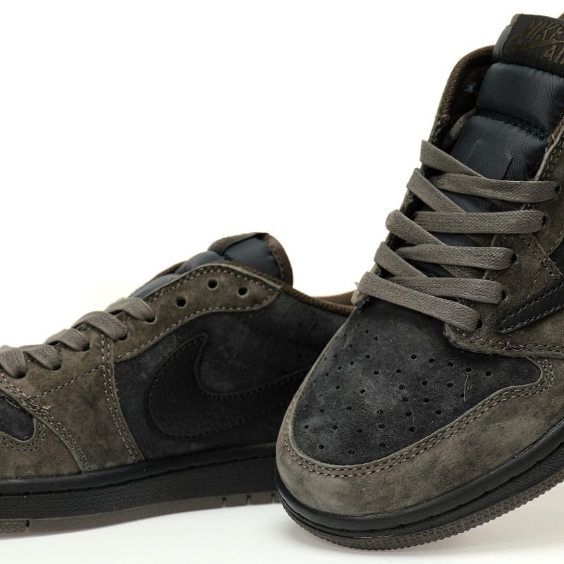 TRAVIS SCOTT X JORDAN 1 LOW OG SP ‘ANTHRACITE BLACK’